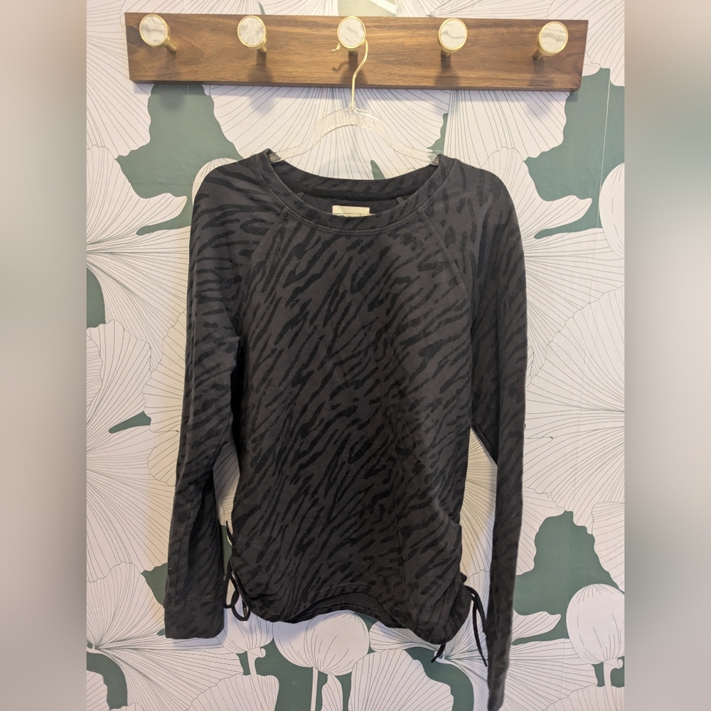Pact pullover